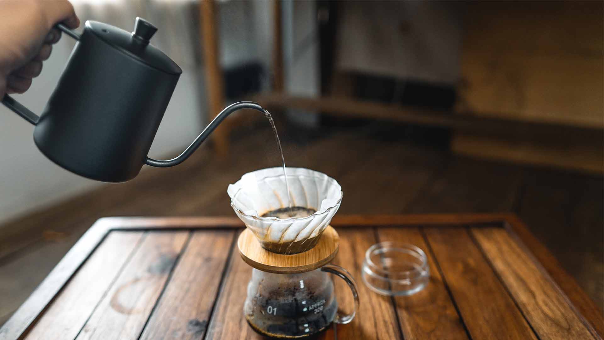 dripping coffee and slow coffee at home